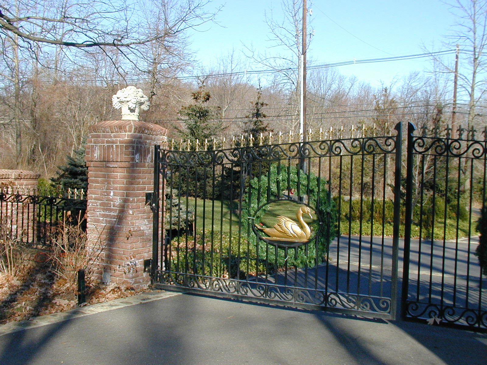 Gate Photo 1